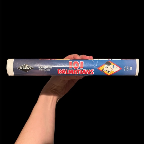 Disney’s 101 Dalmatians VHS Movie - Black Diamond Collection - Picture 3 of 4